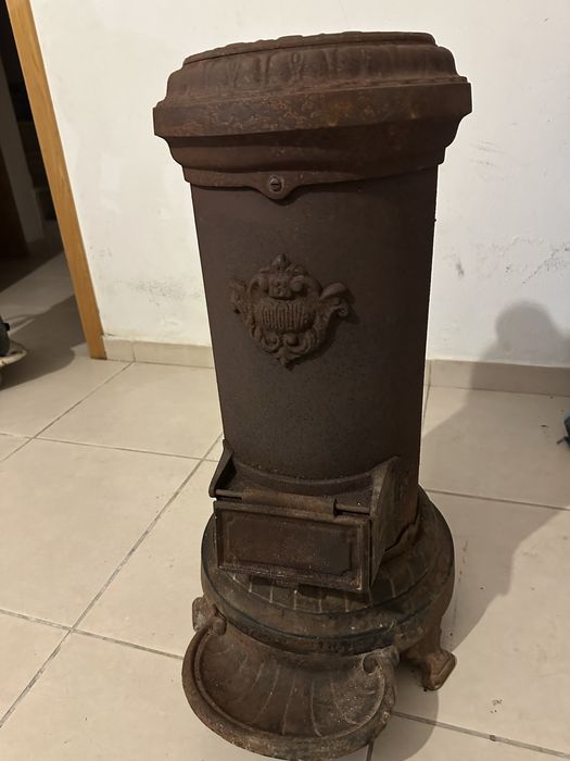 Salamadra antiga em muito bom estado