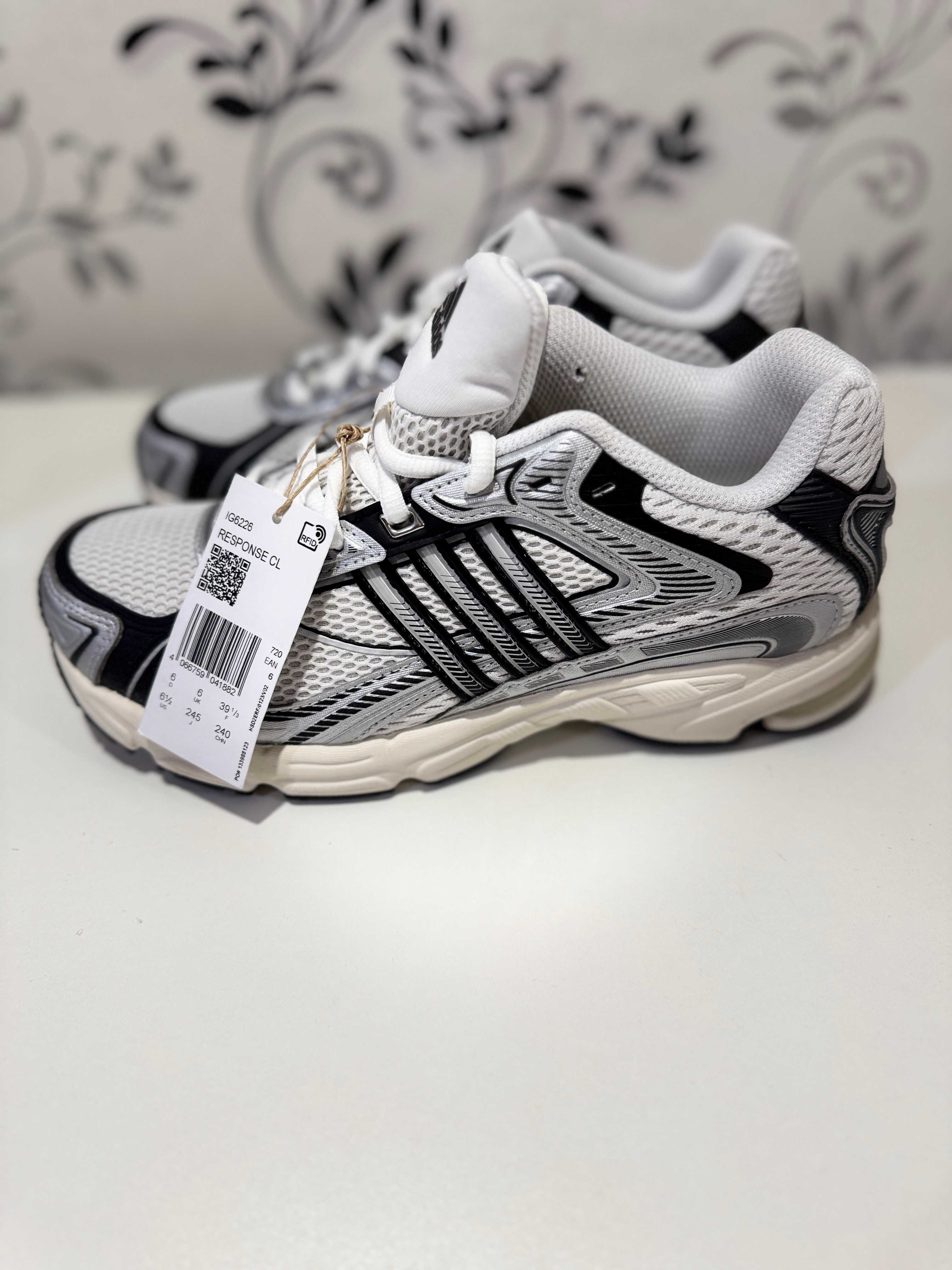 Кросівки Adidas Response CL IG6226, 39.5р.