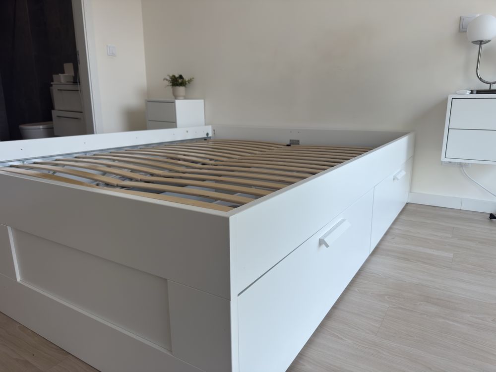 Cama com 4 gavetas - Queen Size