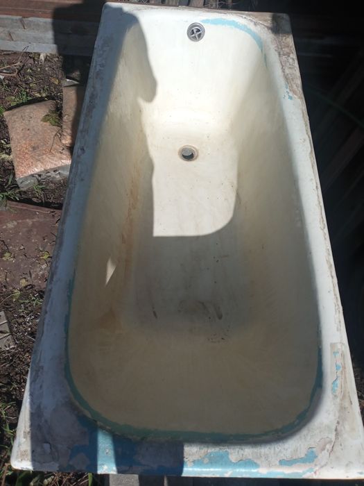 Ваннна чюгунна .