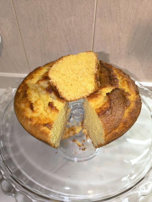 Bolos caseiros,Salgados diversos, pães