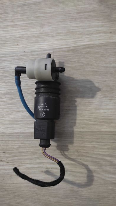 Форсунки омывателя стекла Mercedes B200