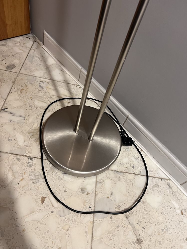 Lapka lampa stojąca wysoka srebrna dwie żarówki