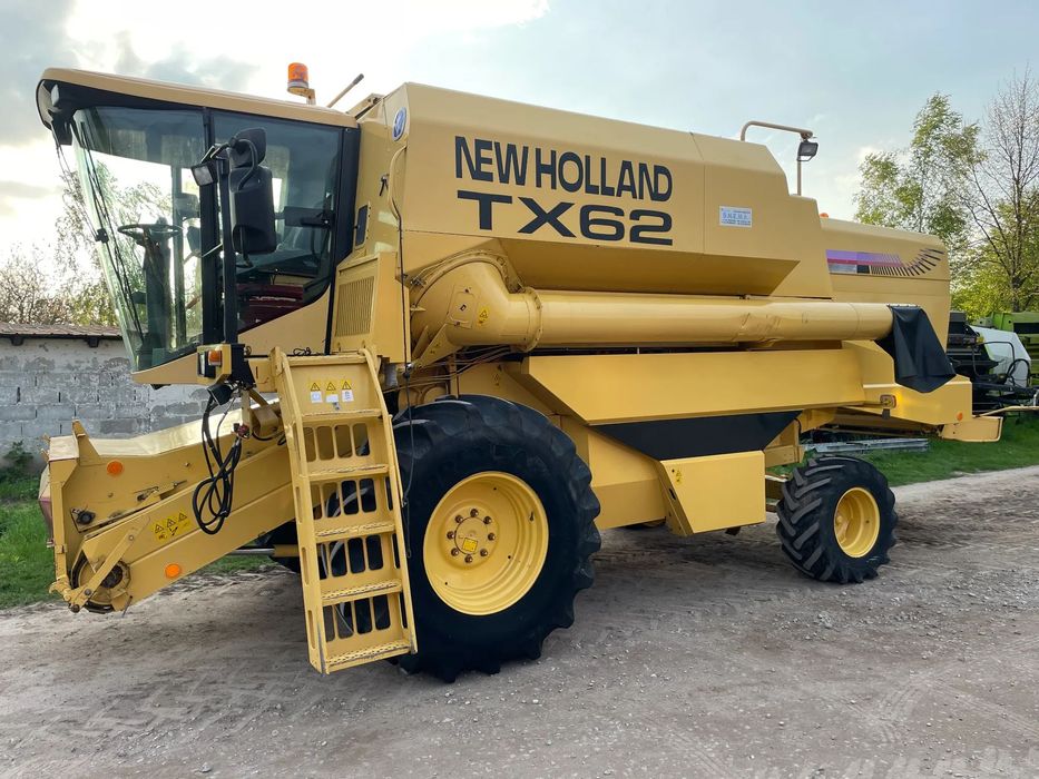 New Holland TX 62  1997r, 200KM, hydrostat, heder 4,57m