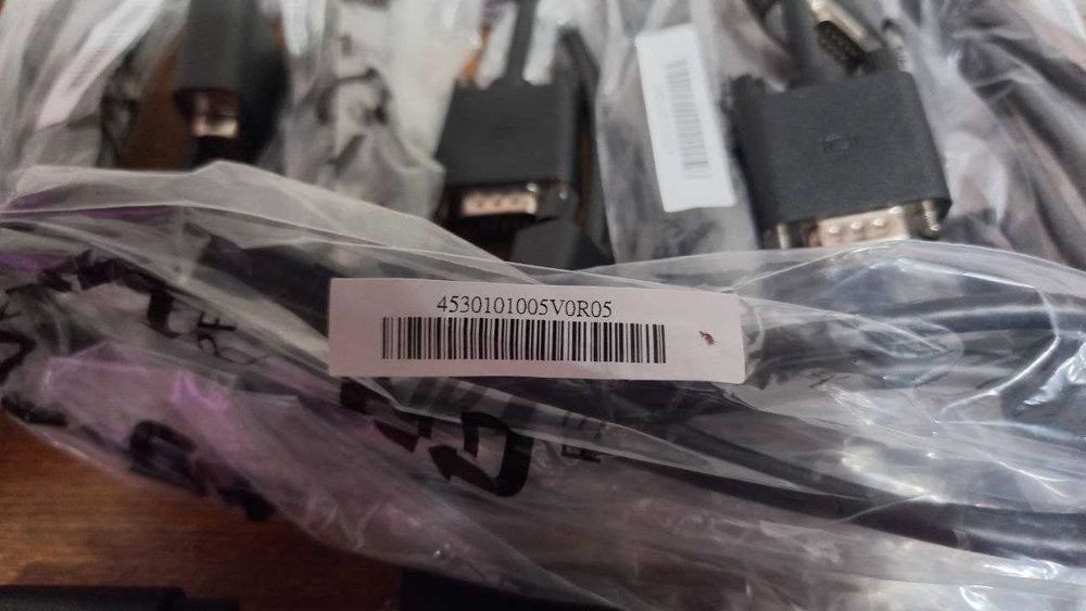 Кабель для монітору VGA, HDMI.