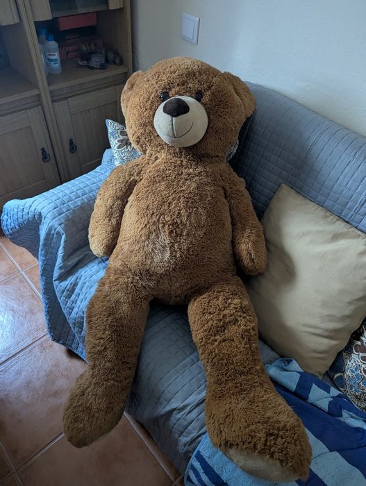 Urso de peluche grande (aprox. 1m)
