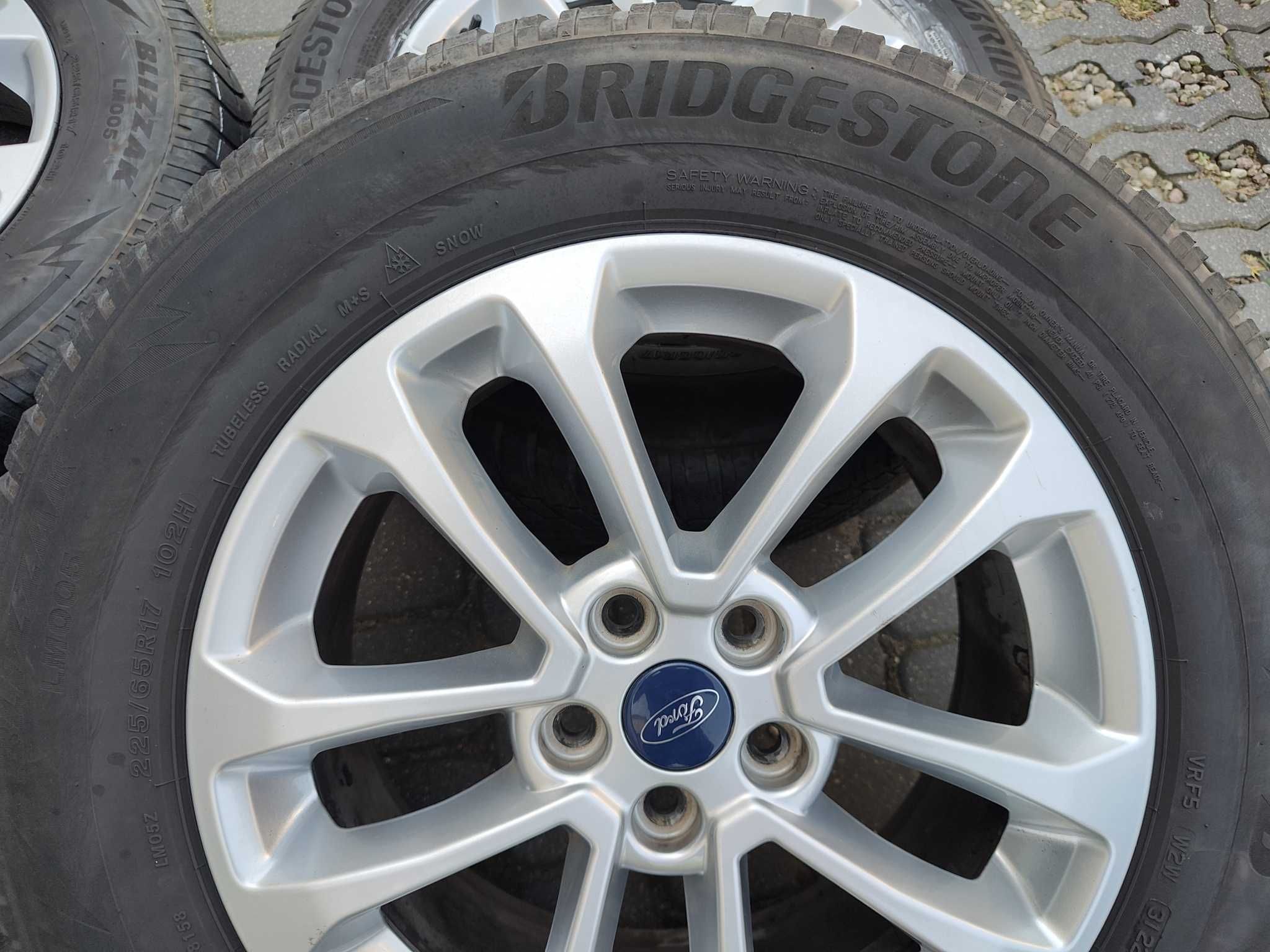 Felgi aluminiowe 17" Ford oryginał plus opony zimowe Bridgestone