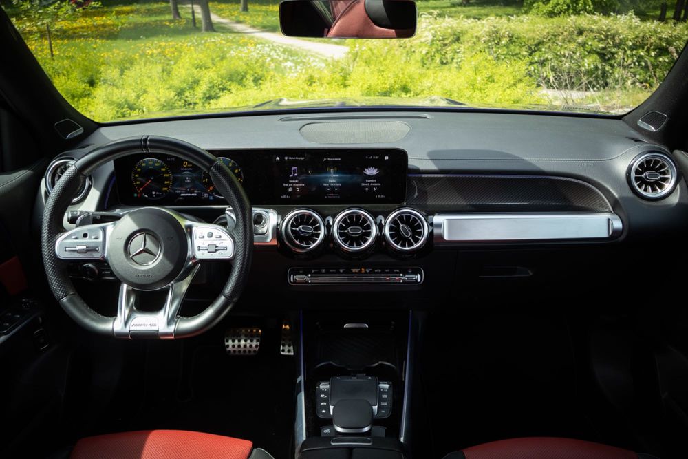 Wynajem aut wypożyczalnia suv Mercedes GLB35 AMG PROMOCJA 30dni 6499!