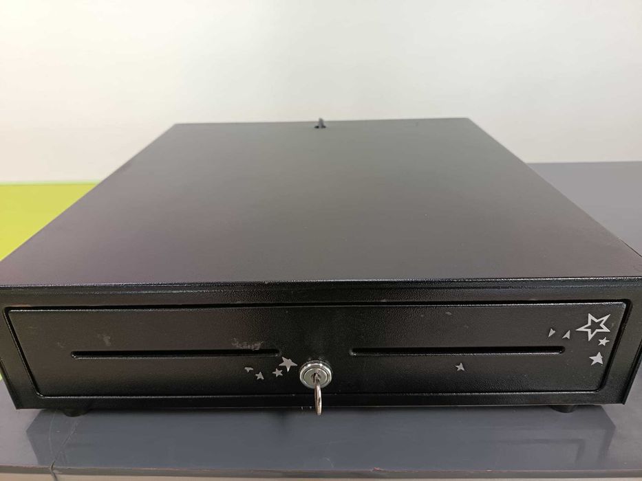Equipamento POS (Ecrã Tátil, impressora, gaveta e computador)