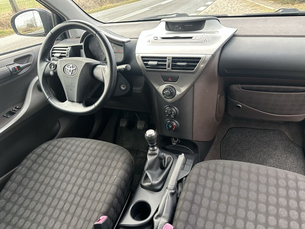Toyota iQ 1.0/mały przebieg/brak usterek/zadbany