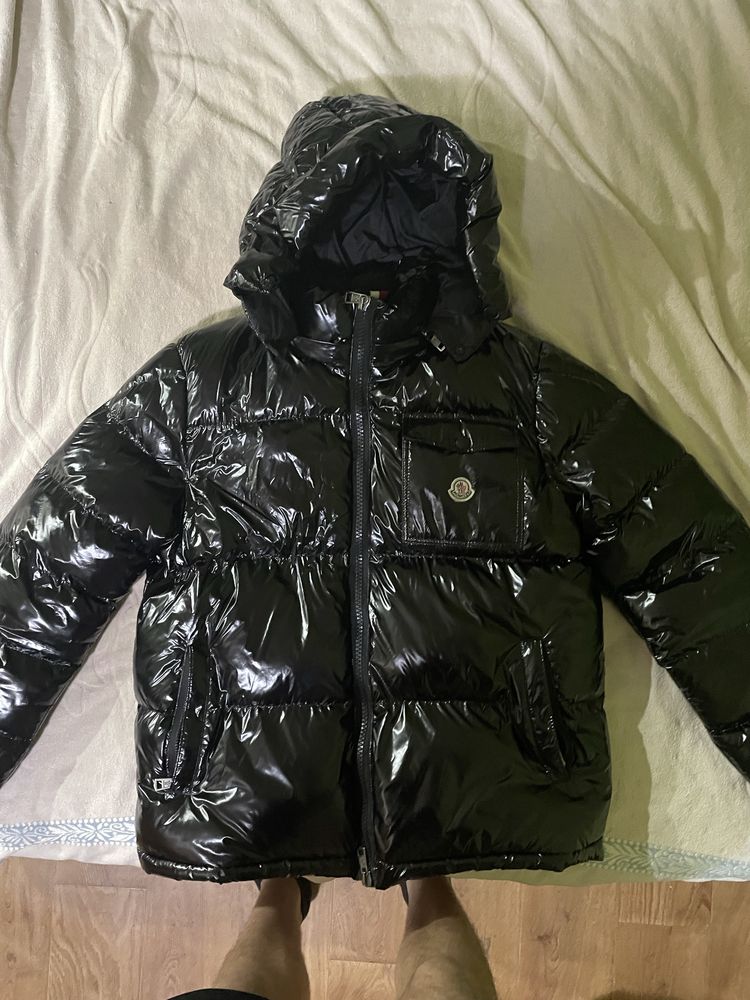 Пуховик Moncler