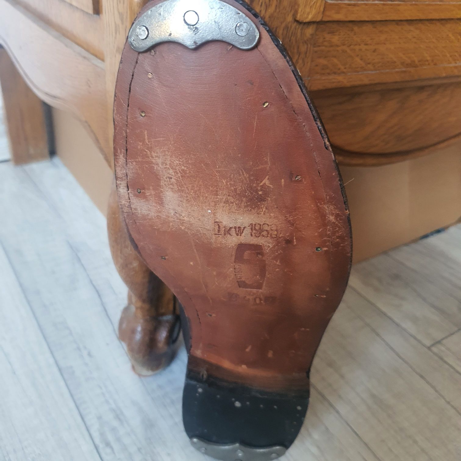 Buty wojskowe kute z 1969 roku