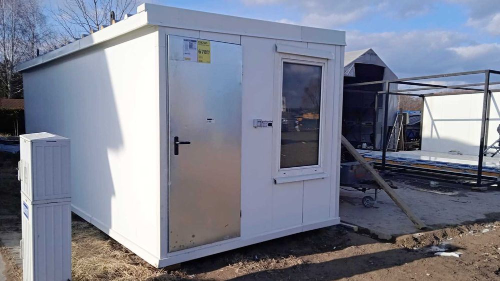 GARAŻE, HALE, KONTENERY, bramy z płyty warstwowej, płyta I i II gat.