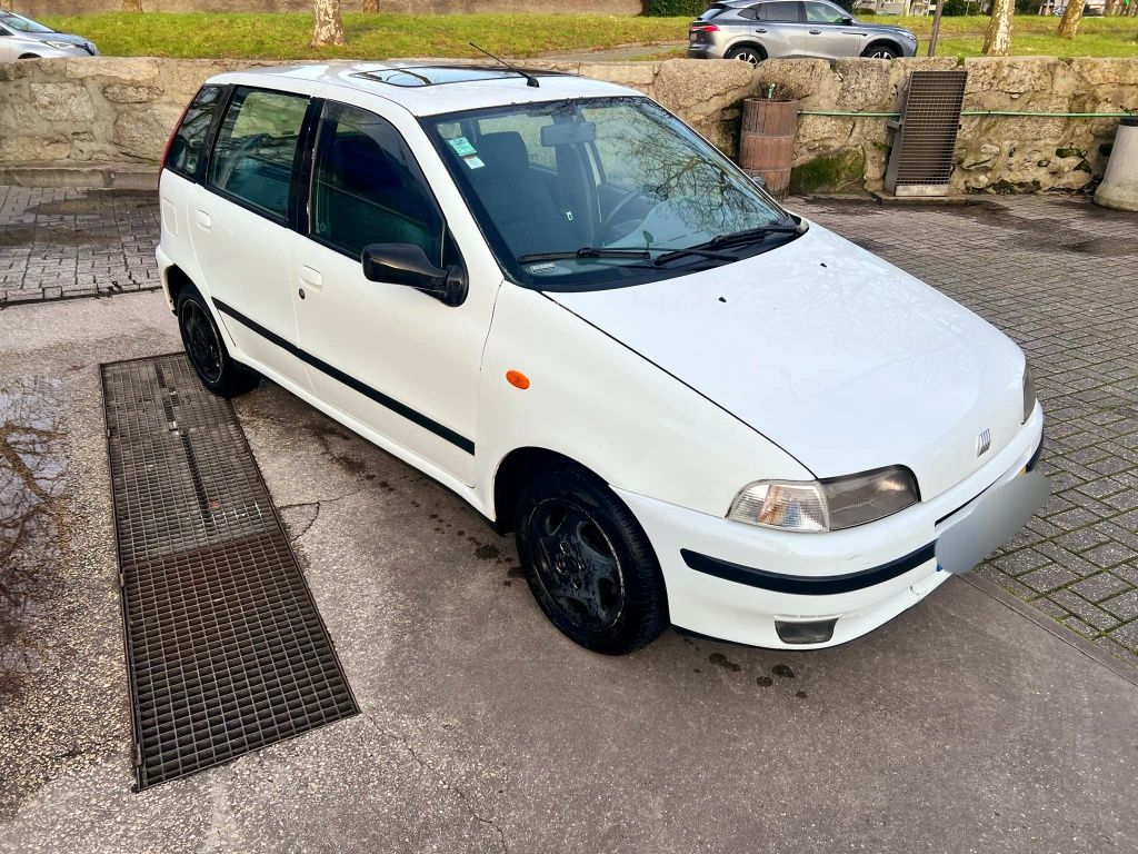Fiat punto 1.7turbo diesel de 5 lugares impecável aceito retoma