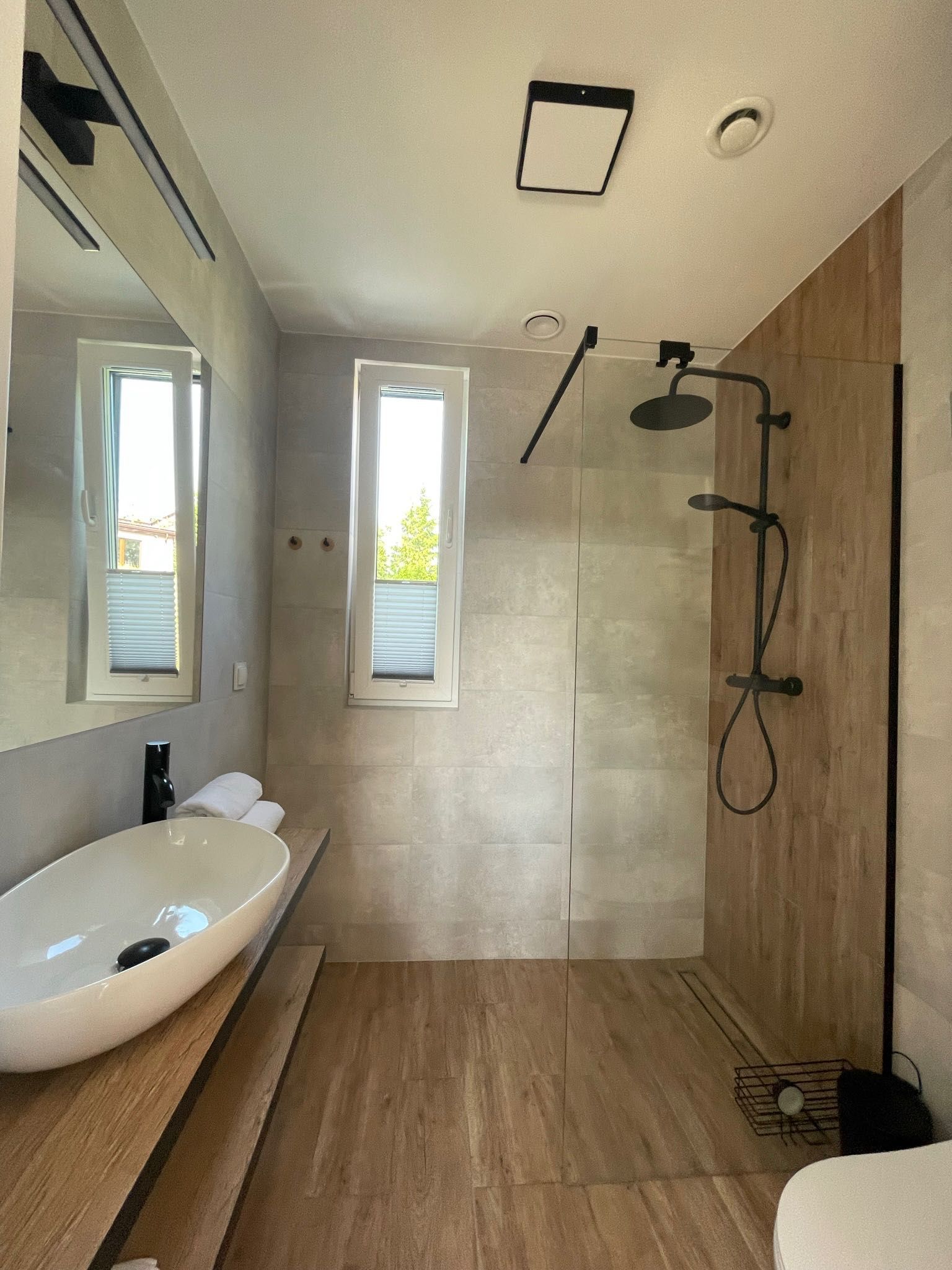 Całoroczny domek nad jeziorem las Kaszuby Balii Jacuzzi