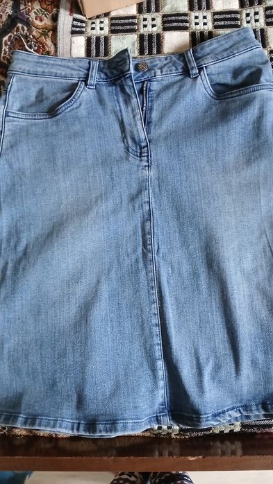 Продам  юбку нову