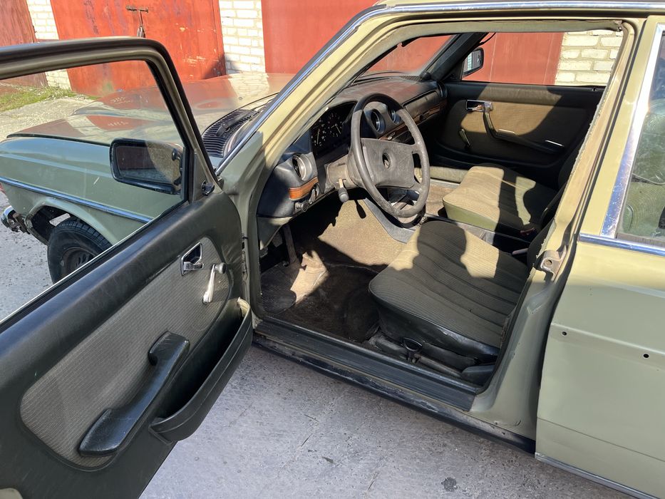 Mercedes w123 Мерседес