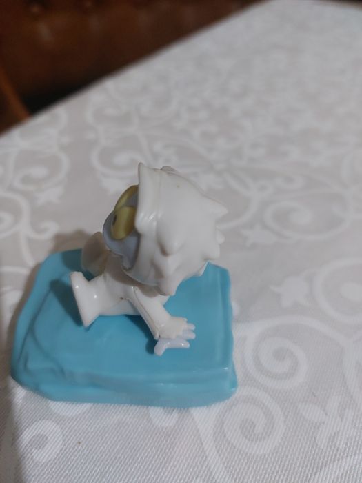 Фігурка кіндер Maxi Сніговий монстр Йеті