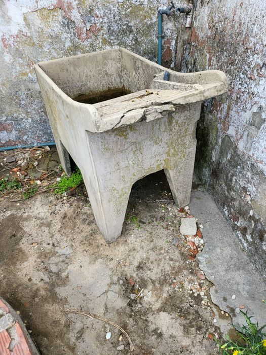 Tanque de lavar roupa em cimento