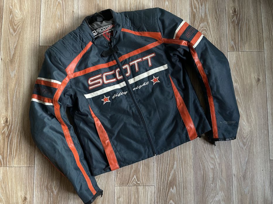 SCOTT. Дуже гарна мотокуртка, повний комплект! стан нової ! L чоловічи