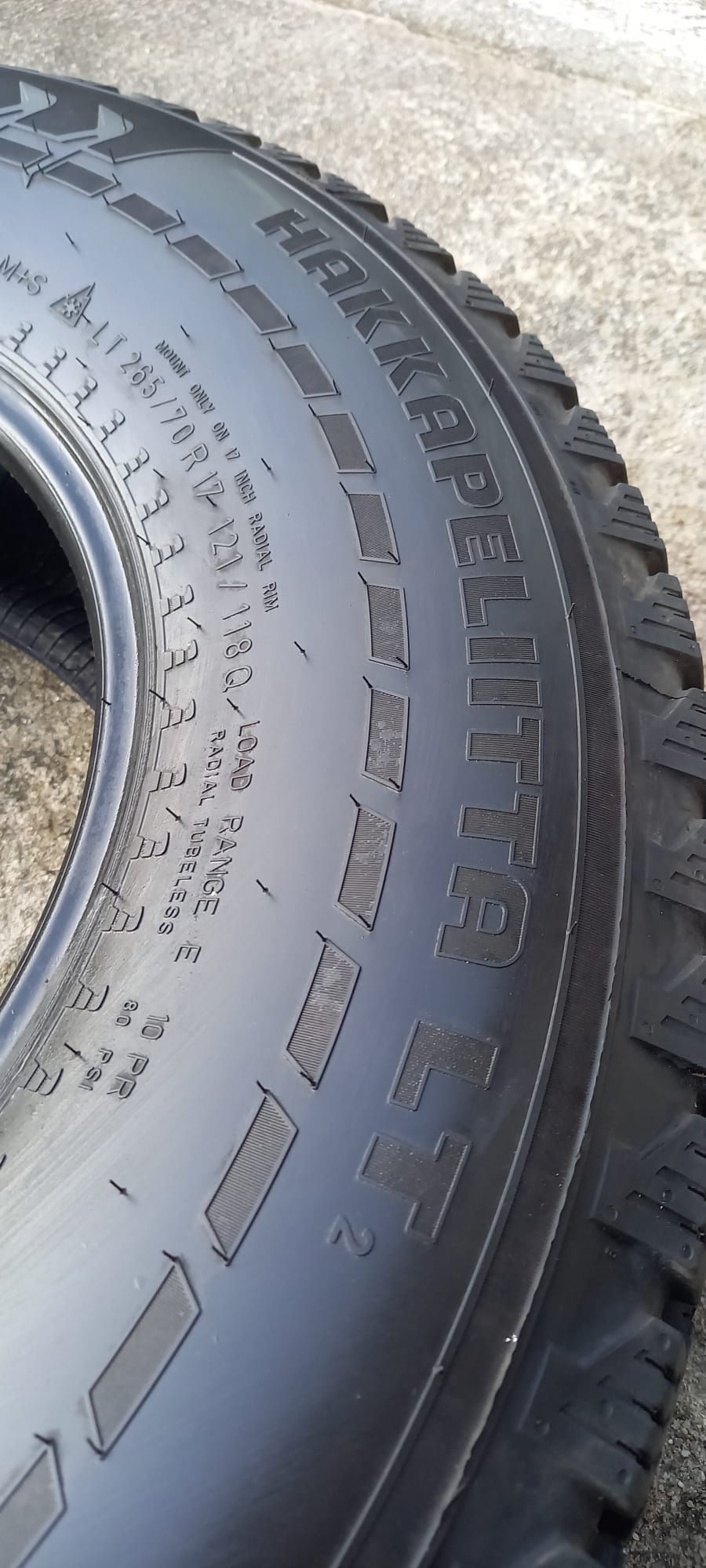 4x 265/70/17 LT Nokian Hakkapeliitta LT2 komplet opon zimowych 11mm