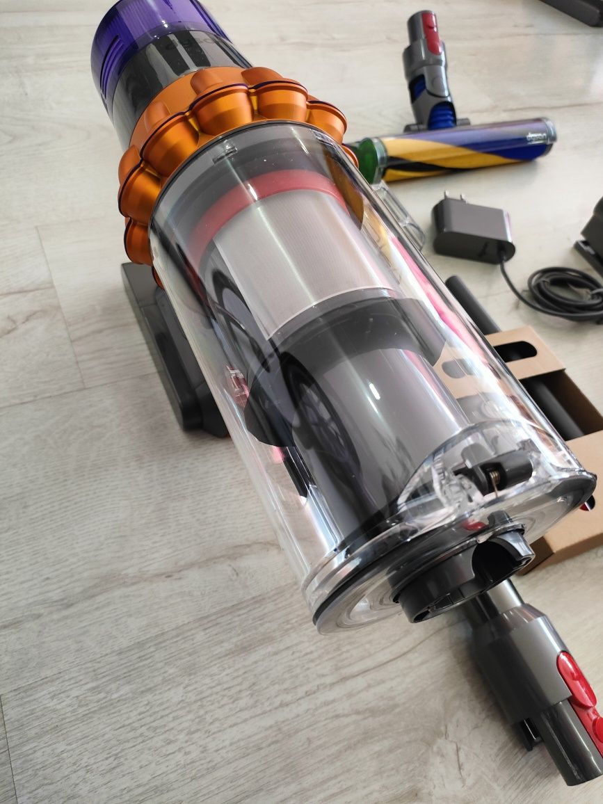 Jak nowy Dyson v15 detect absolute.