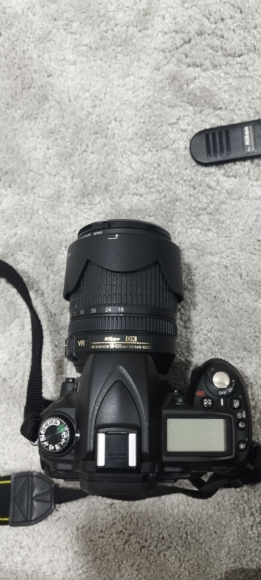 Nikon D90 + lente 18-105mm
