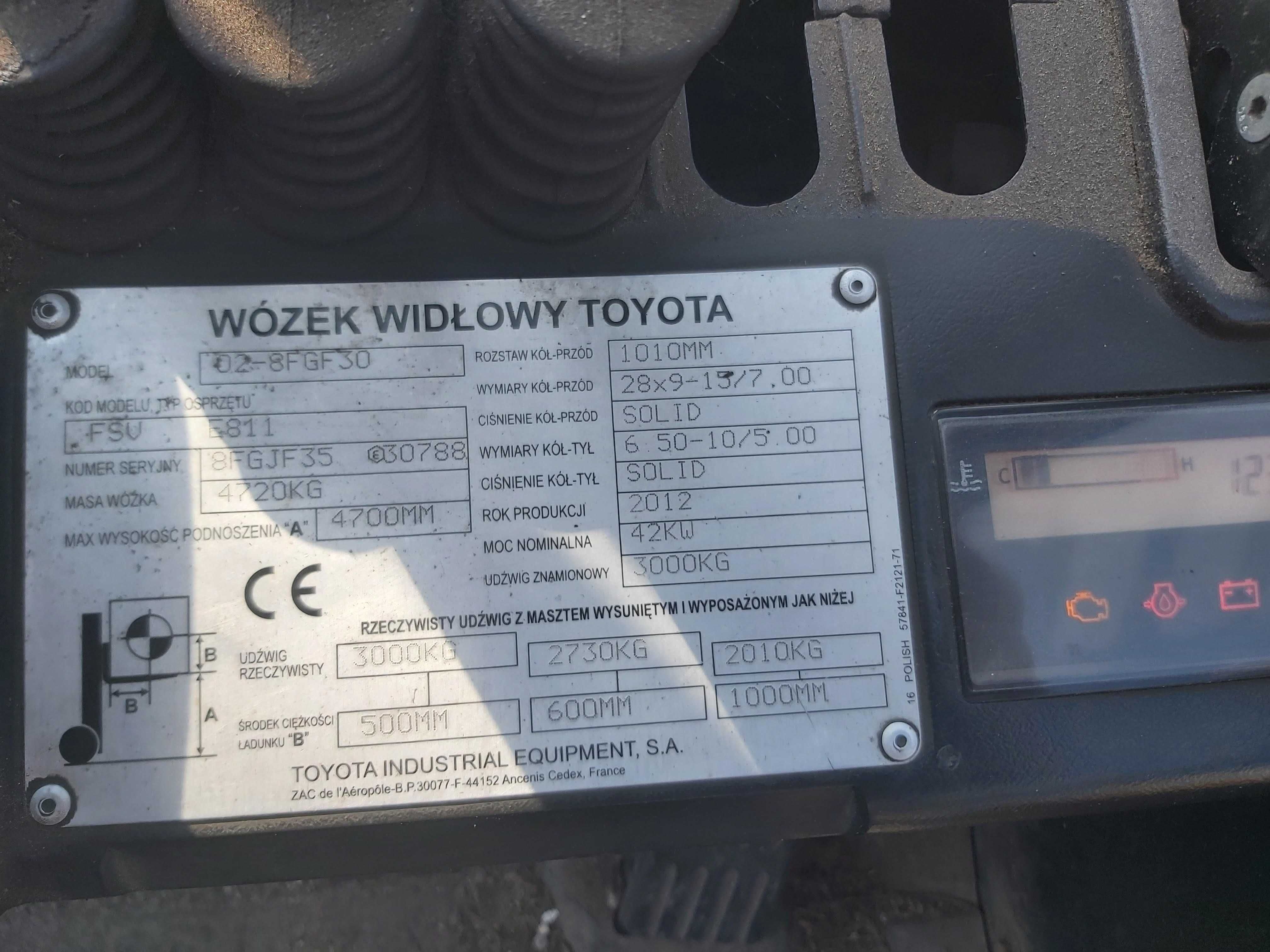 wózek widłowy TOYOTA 8FGF30