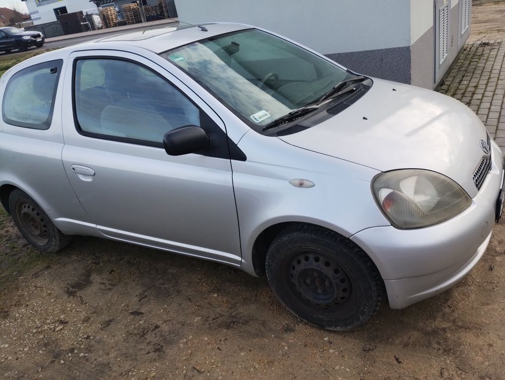 Toyota Yaris uszkodzona - do negocjacji