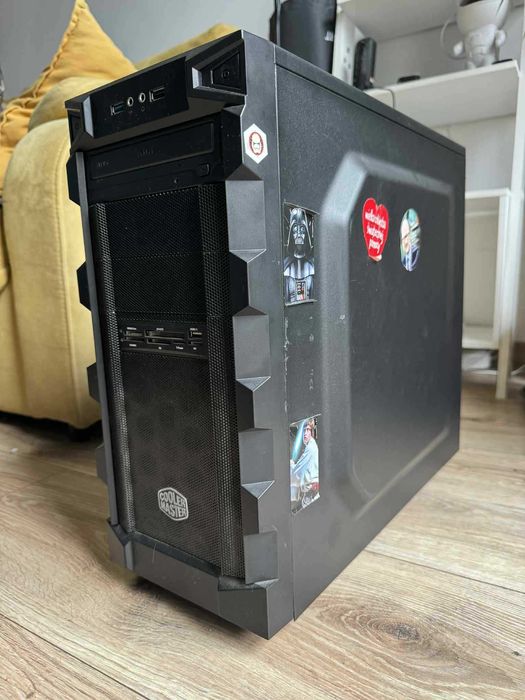 Komputer stacjonarny: 32GB RAM / AMD Ryzen 7 / SSD 256GB / GTX1080