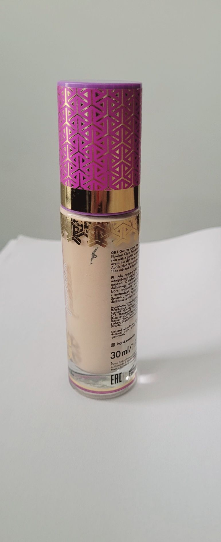 Podkład ingrid cosmetics flawless glow