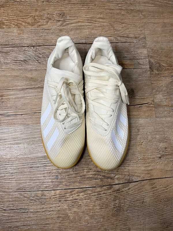 Kremowe buty piłkarskie halówki Adidas Tango X 18.3 rozmiar 36 2/3