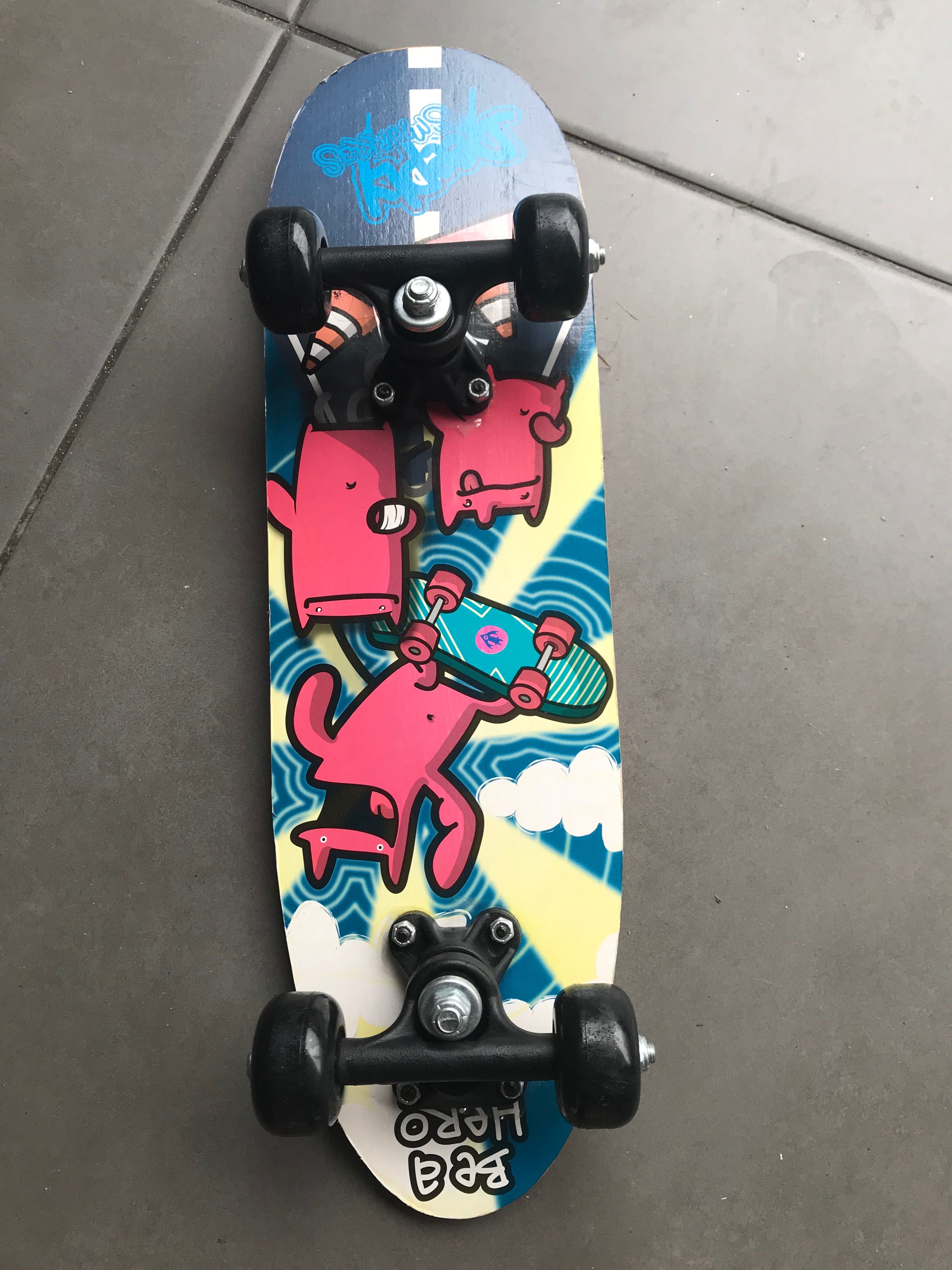 Skate marca Deeply