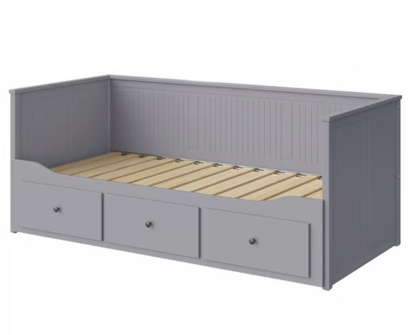Cama ikea conforme inagem e com pouco uso