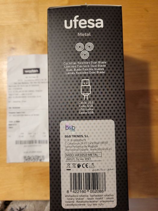 Máquina barbear Ufesa, bateria, selada e com garantia