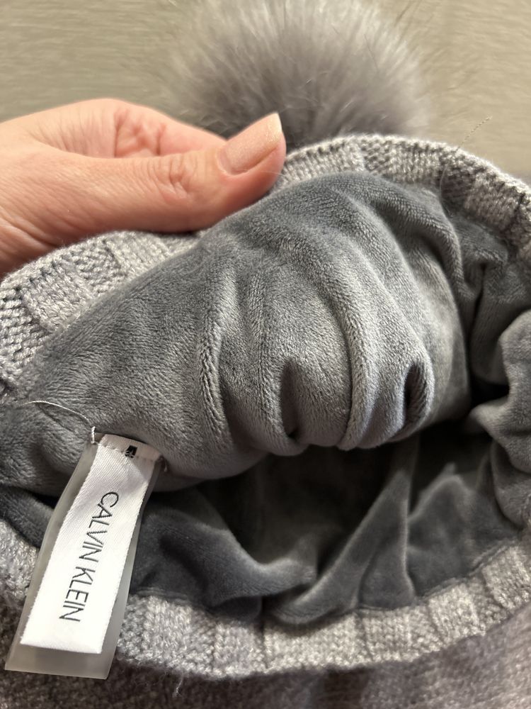 Calvin Klein шапка с бубоном