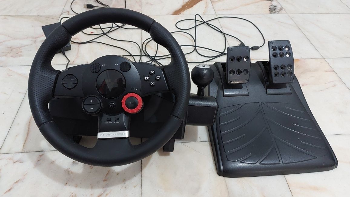 Volante com pedais Logitech Driving Force GT como novo