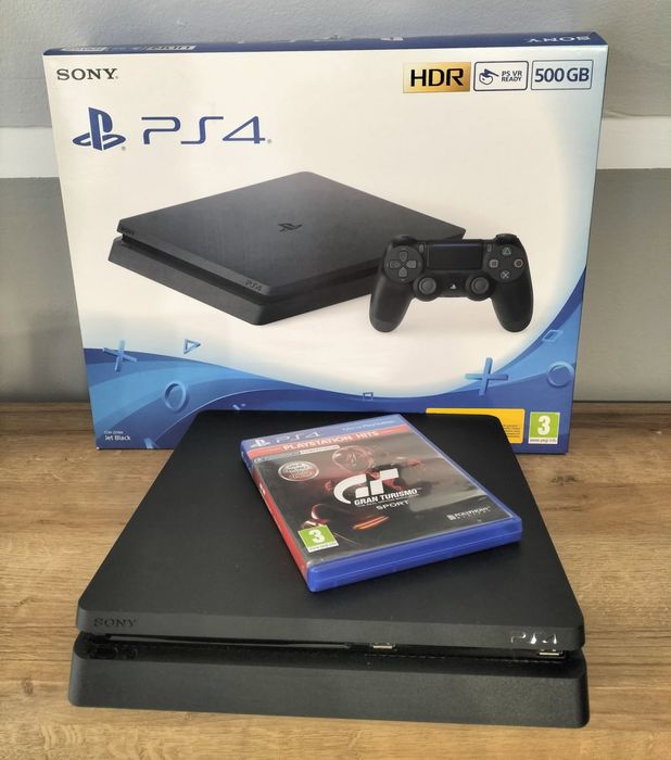 Konsola PlayStation 4 + gra
