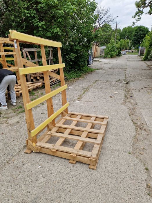 Oddam palety do przewozu okien