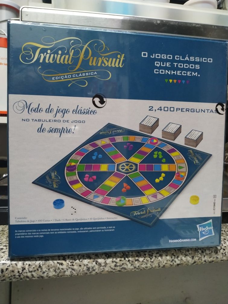 Jogo clássico Trivial Pursuite NOVO Selado