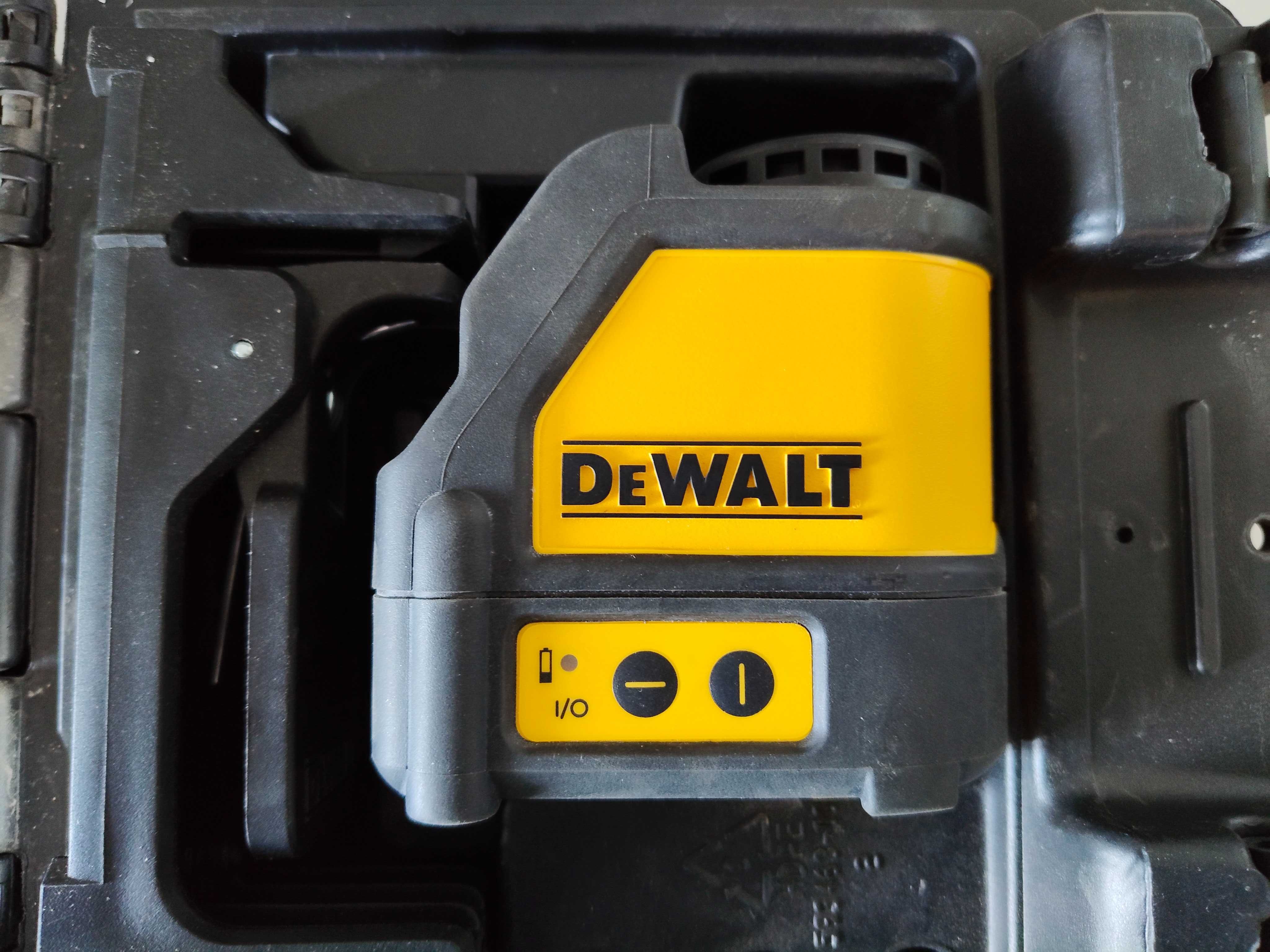 Laser krzyżowy DeWalt DW088