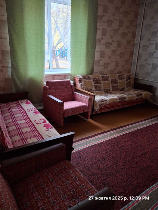 Простора двохкімнатна квартира в районі кафе "Слойка"