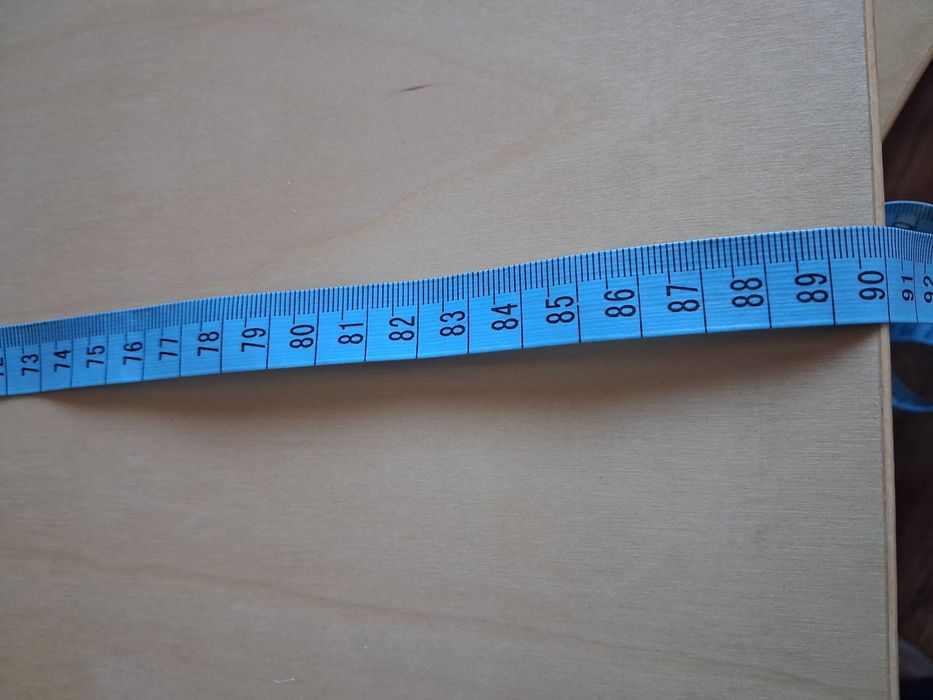 Solidny stół ikea, dwa krzesla gratis