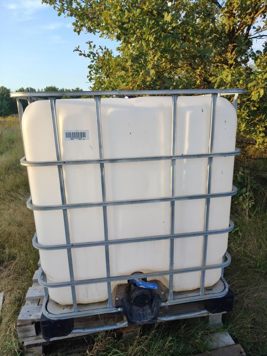 Mauzer Mauser 1000l zbiornik na wodę z kranem