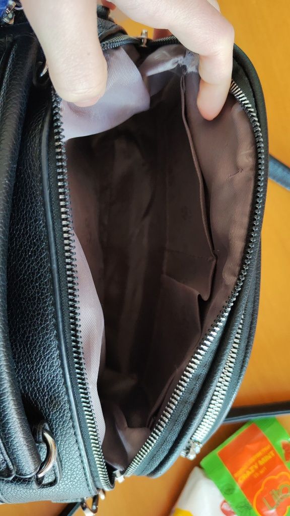 Чорна сумка через плече крос боді