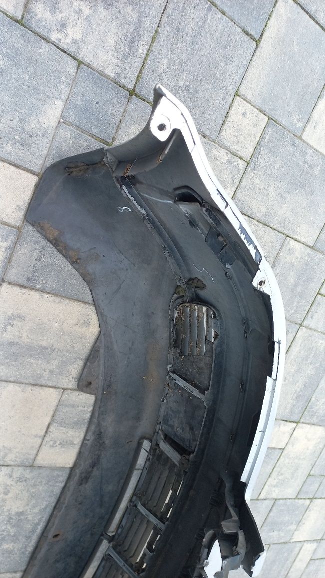 VW Passata b5 95-99 zderzak przód przedni srebrny lb7z