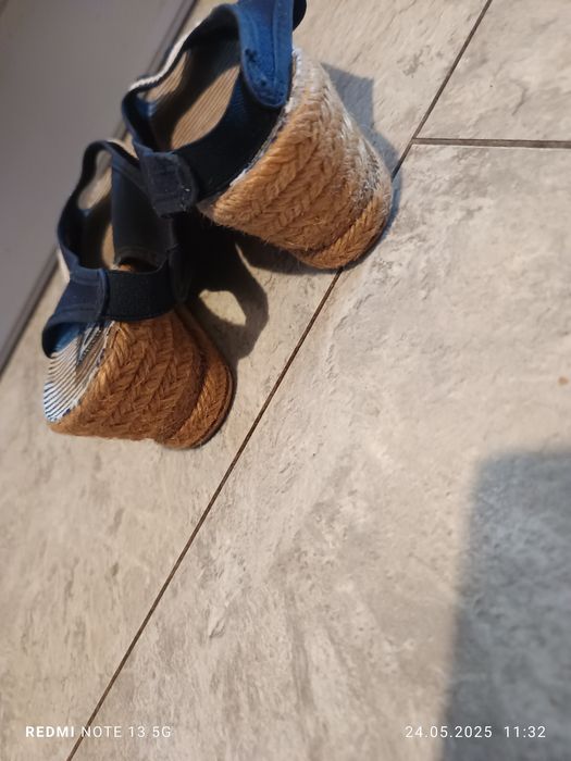 Sandały damskie na koturnie rozmiar 39