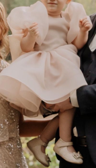 Святкова дитяча сукня з бантом на спинці на зріст 88-89 см