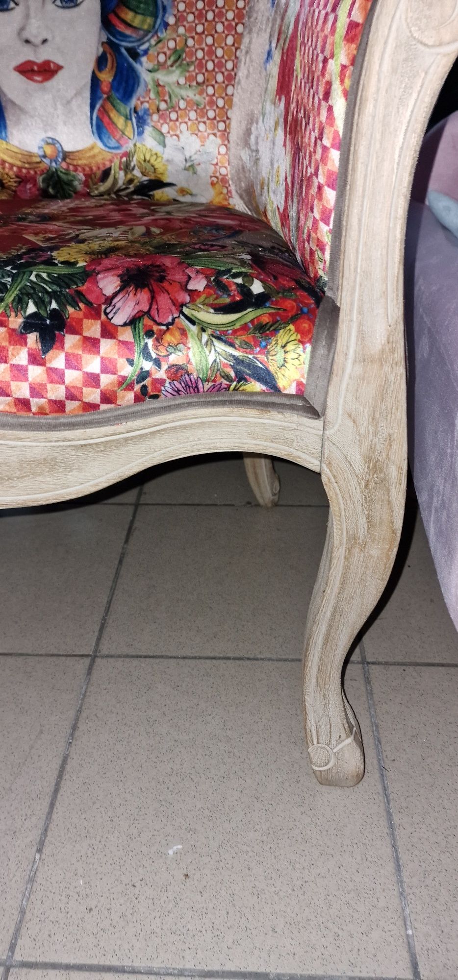 Fotel drewniany tapicerowany Meng
