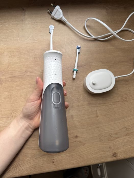 Ірригатор Oral-B AquaCare 6 Pro-Expert